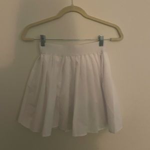 pleated white tennis skirt
